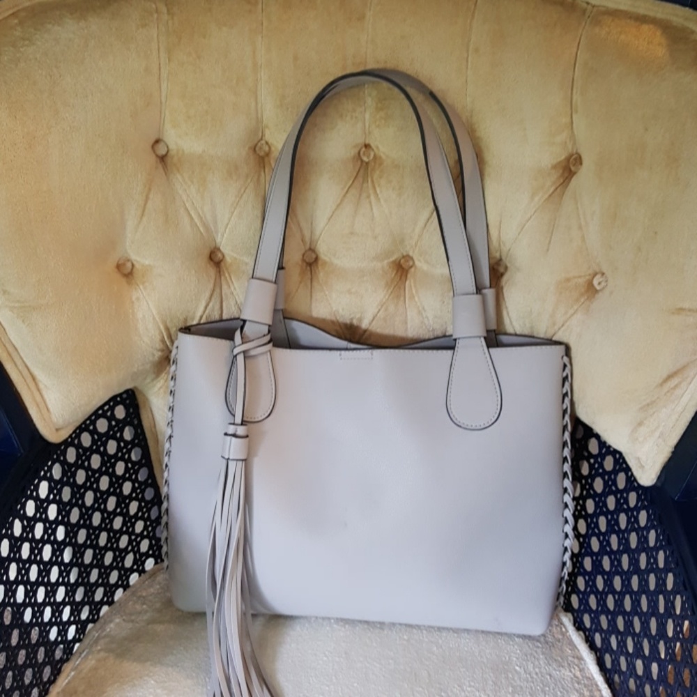 Grey tote